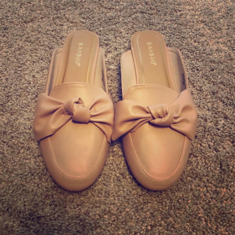 Blush bow mules